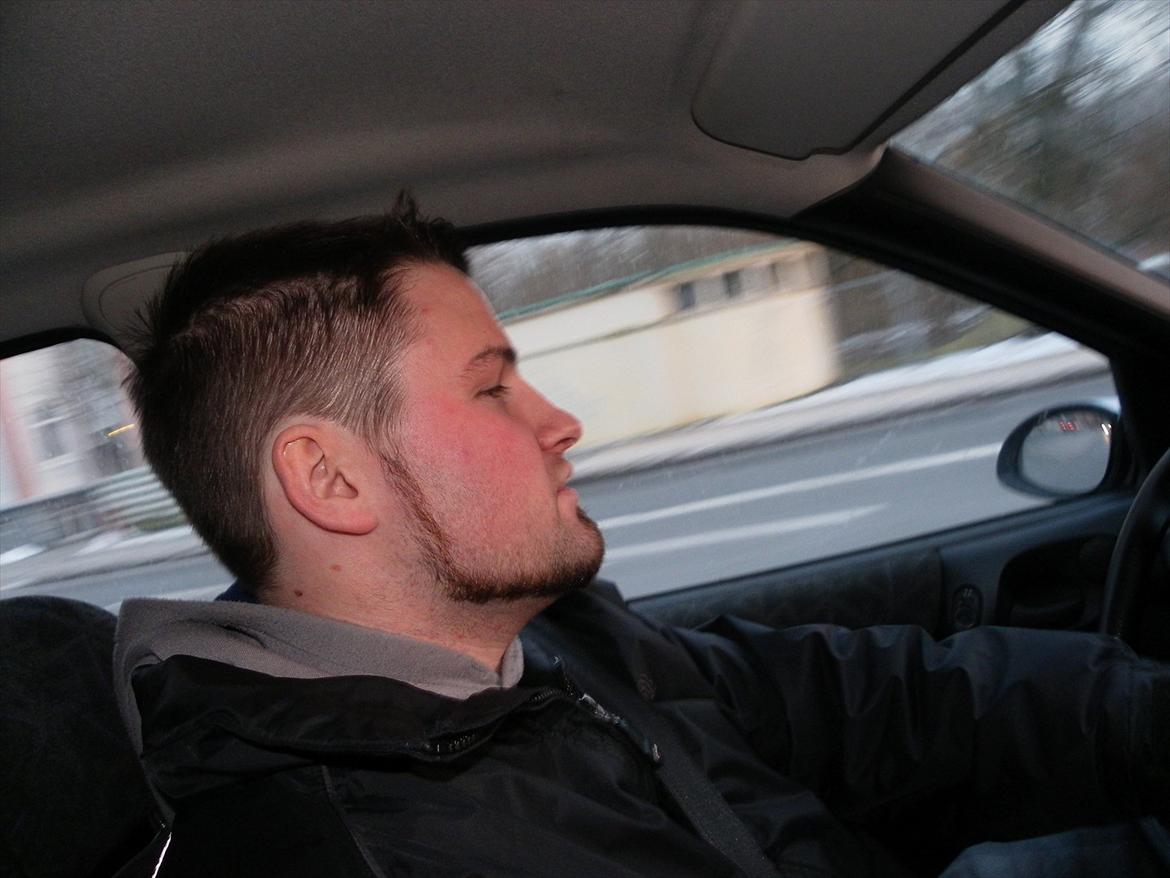 Mand Rasmus - På vej til flyveren.
flyver til Japan billede 3