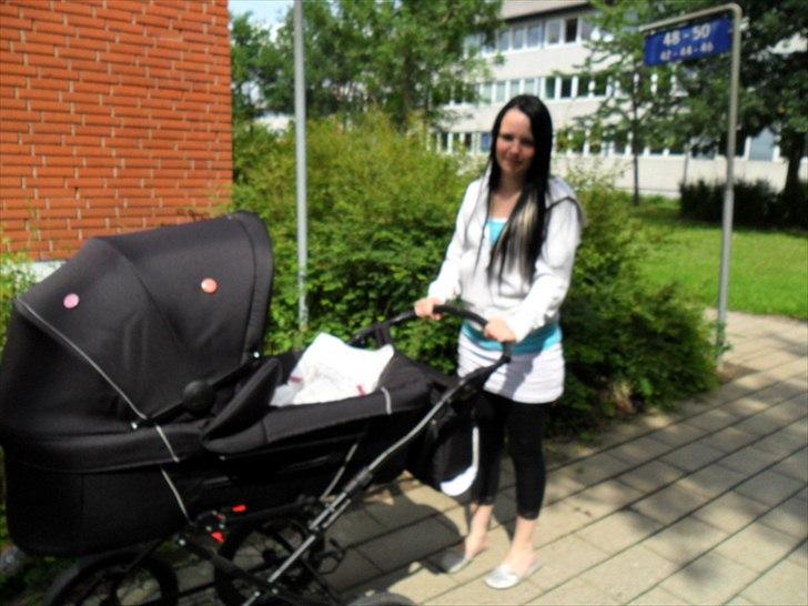 Kvinde Sabrina Folmann ;* billede 9