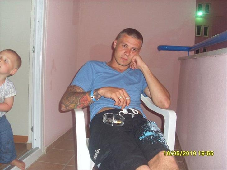 {{currentPhoto.altText}} billede {{currentPhoto.number}}