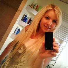 Kvinde Mette (: