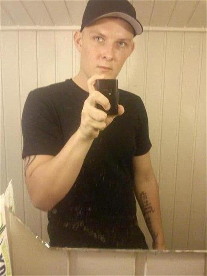 Mand Kasper Hansen - Der er sket lidt, på det her billede har jeg tabt mig 17 kg ;) billede 1