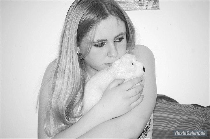 Kvinde Bella Vinter - Photoshoot med Katrine Bender Petersen, 1. April 2011 billede 1