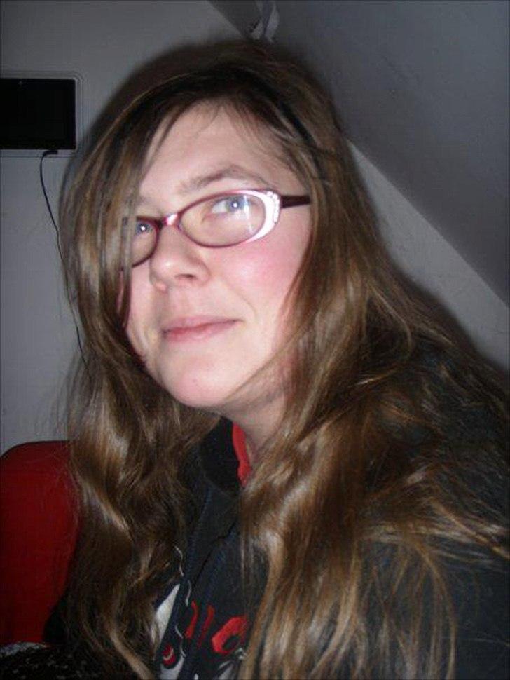 Kvinde vinnie  - det her billeder er blivet taget hjemme hos min veninde og man kan ikke se at jeg er træt selv om jeg var  billede 6