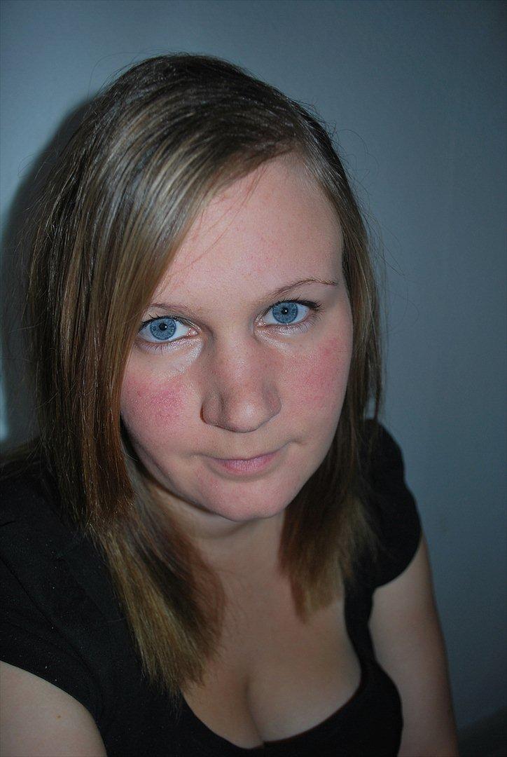 Kvinde Henne - Nyt billede fra D. 18-11-11 billede 1