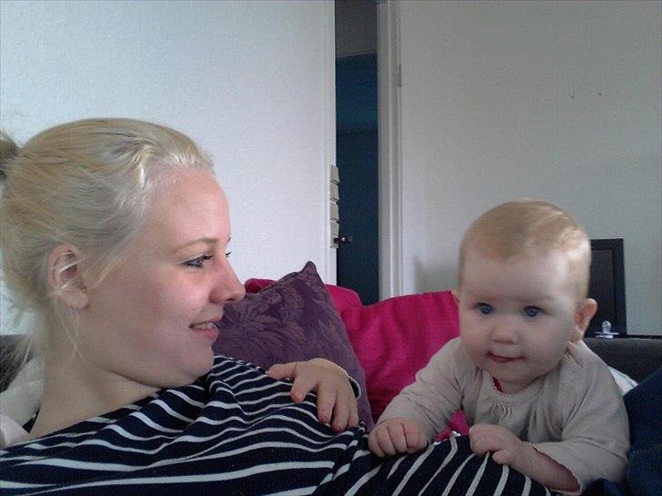 Kvinde Sabrina Folmann ;* - Mig og min guldklump <3 billede 3