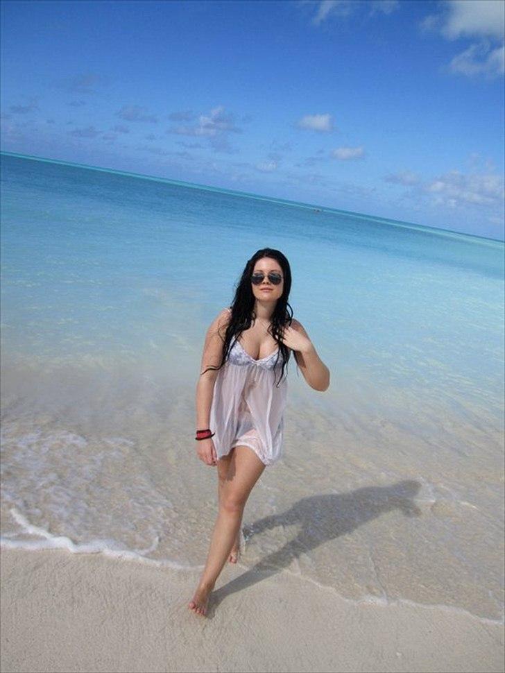 Kvinde Maja - På stranden i Caribien billede 11