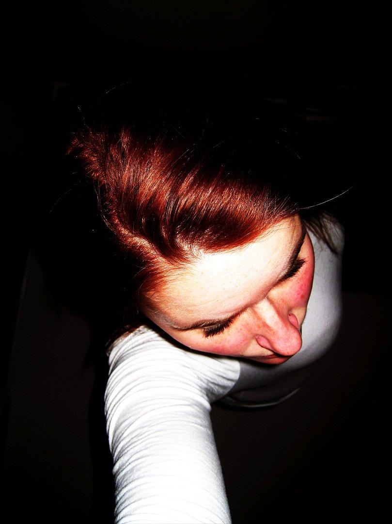 Kvinde Mathilde - Du kan ikke hindre sorgens fugle i at flyve henover dit hoved,
 men måske kan du forhindre dem i at bygge rede i dit hår. billede 10