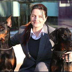 Kvinde **Kennel Proud Danish**