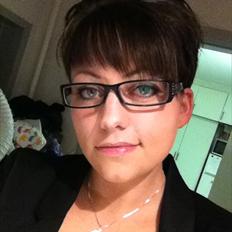 Kvinde Louise Hjorth