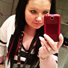 Kvinde Louise Bergqvist Guul Kadel Hansen