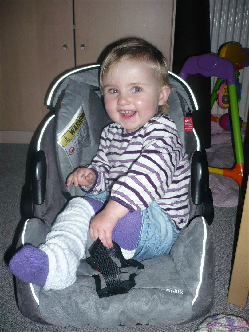 Kvinde mor til 2 billede 1