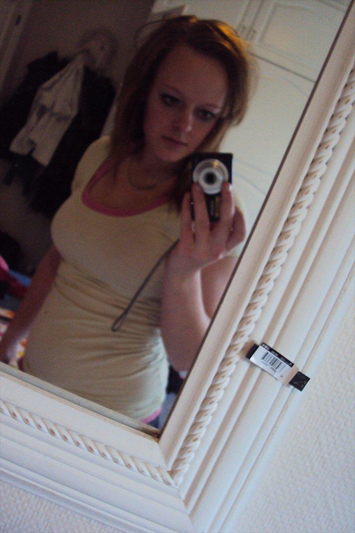 Kvinde katinka - Inden jeg skulle ud og drikke me nogle venner ;-) 2011 billede 3