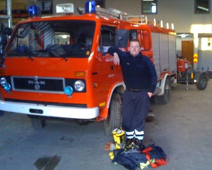 Mand allan billede 1