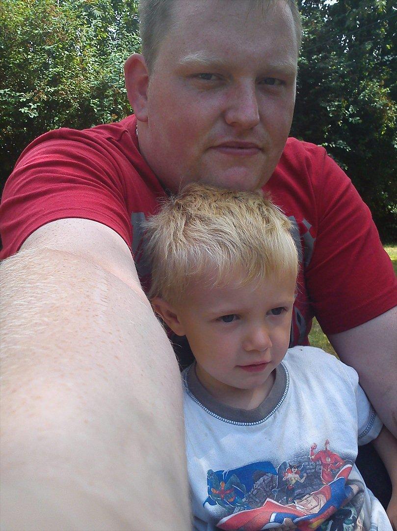 Mand allan billede 3