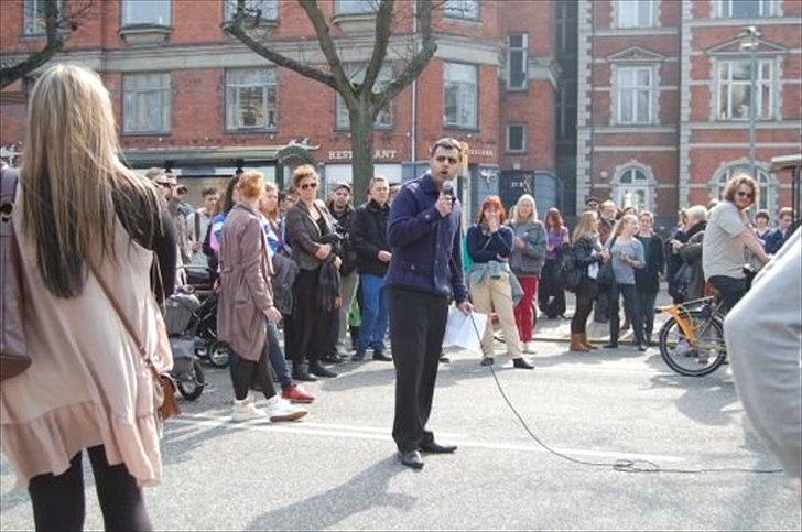 Kvinde Ellen-Johanne Karen Ella Andersen - Til min fars Demo mod VKO d. 2. april 2011 billede 36