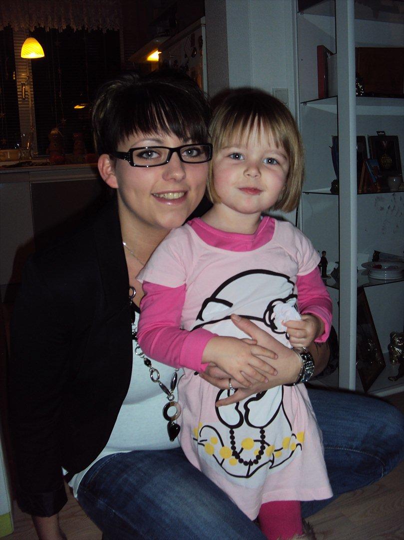 Kvinde Louise Hjorth - Jeg elsker dig mors pige! <3 billede 6