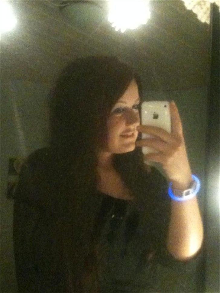 Kvinde Sarah - inden by d. 25 dec, :) billede 13