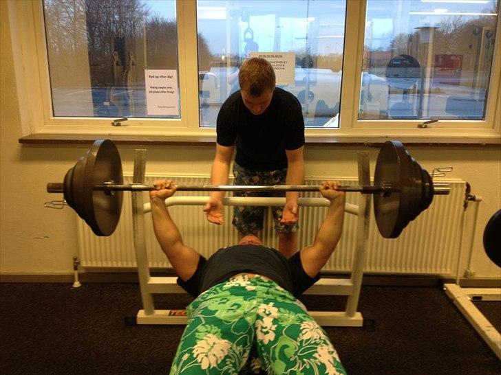 Mand M. nissen.. - 126 kg i sæt, 8 gentagelser gange 3 :)  billede 6