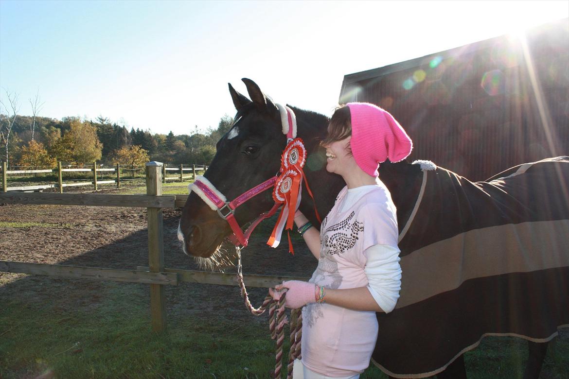 Kvinde Luise <3 - Første ude stævne med min prins :D 2 fejlfrierunder :D
Oktober '11 billede 20