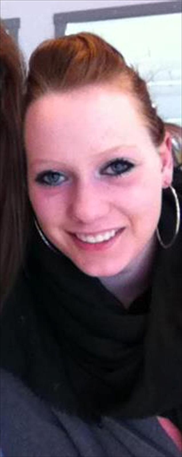 Kvinde Anika - lalandia, her står vi på skøjter (:  billede 9