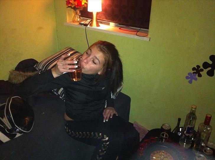 Kvinde Cecilie  billede 3