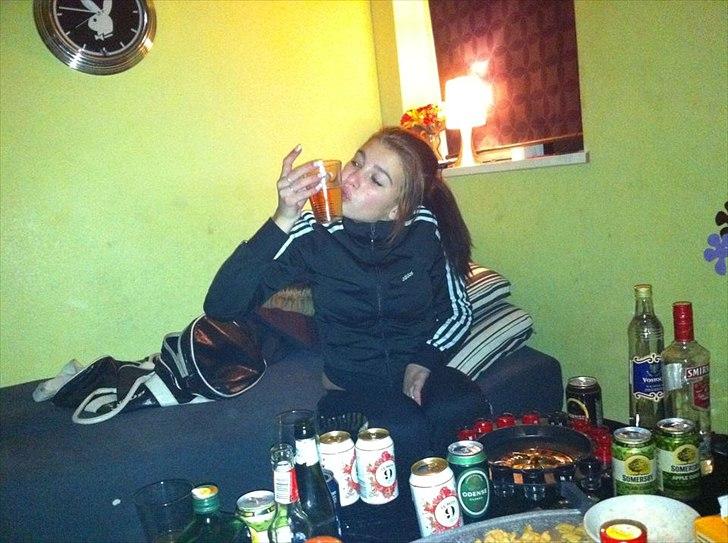 Kvinde Cecilie  billede 4