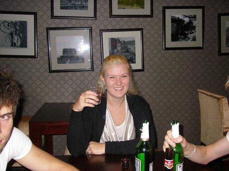 Kvinde Carina - Kina 2010 billede 8