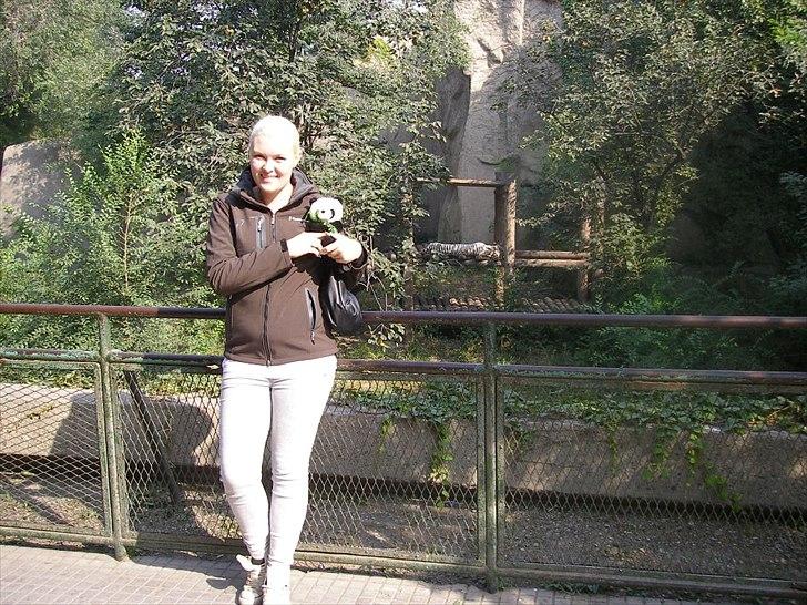 Kvinde Carina - Zoo i Kina.
 billede 10