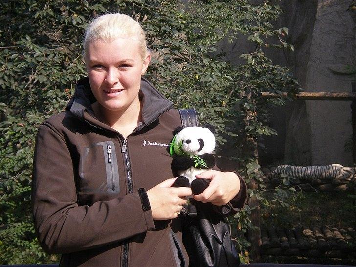 Kvinde Carina - Zoo i Kina 2010. billede 13