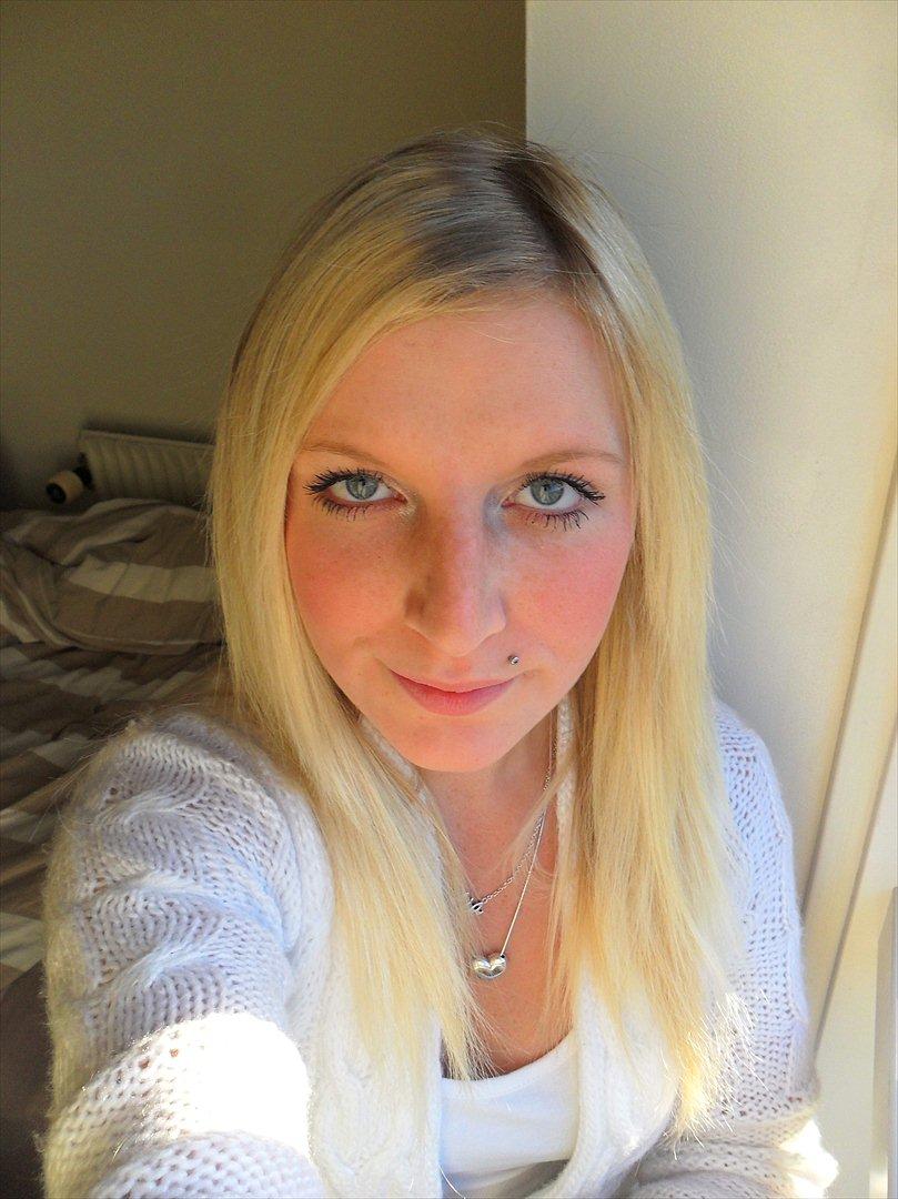 Kvinde Mia Sørensen - tjaa jeg var da godt nok shonet op til juleaften 2011 (;<3  billede 15