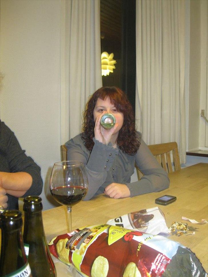 Kvinde Julie (Lille-Julle) - I sommerhus i jylland med familien 2010 :) <3 billede 14