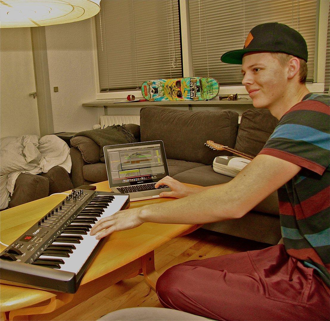 Mand Benjamin L. Schmidt - Musik er en af de ting jeg brænder mest for! :-) billede 9