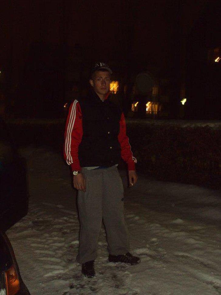 Mand apo yilo billede 1