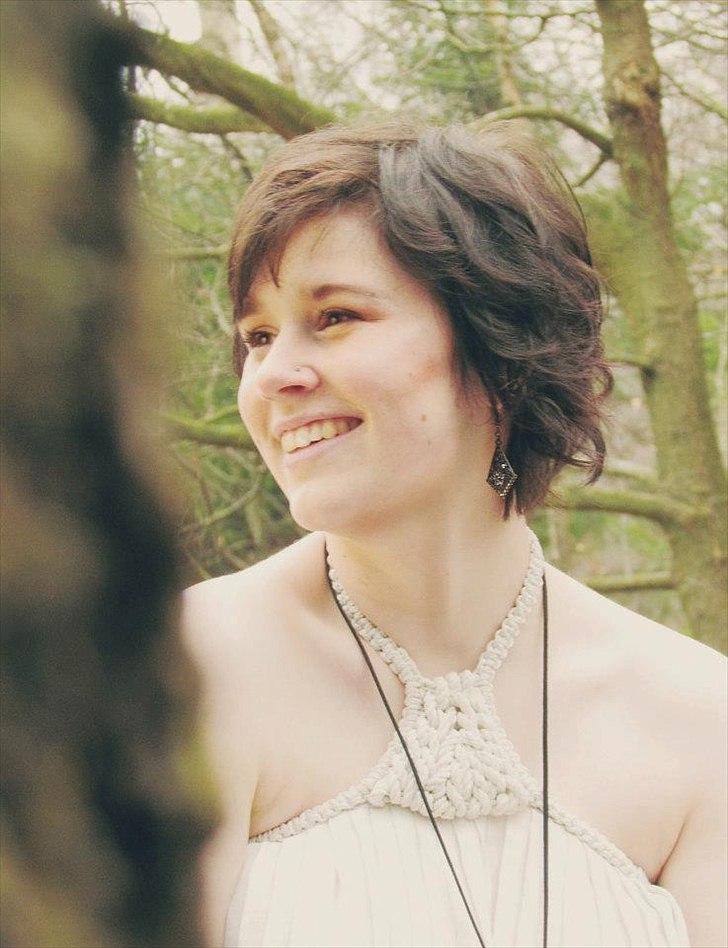 Kvinde Mette Elena - Dreaming Forest by Emma Kloster billede 9