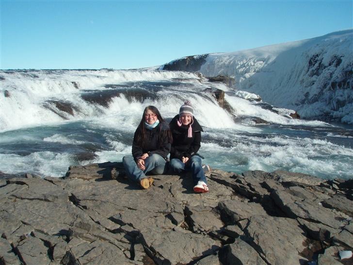 Kvinde Charlotte - Nanna og jeg ved Gullfoss vandfaldet billede 6