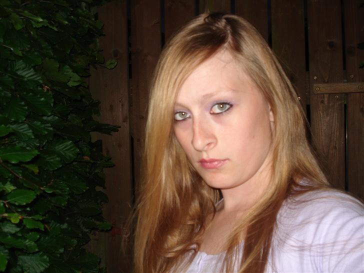 Kvinde Sanni billede 13