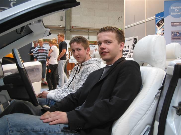 Mand       David - Wee i Fredericia til Bilmesse. Dagens fedeste Volvo, og ejeren tog billedet:D billede 3