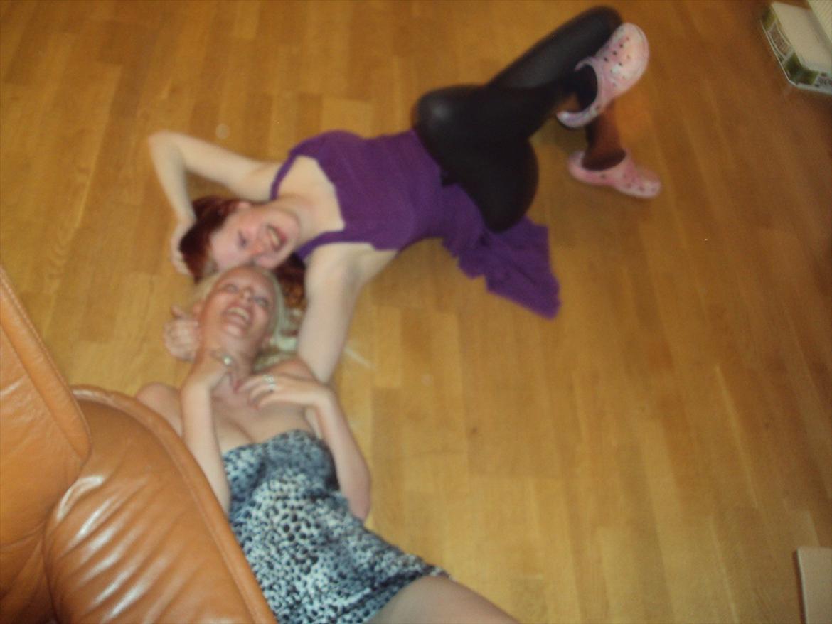 Kvinde Yankee aka Katja - Mig og Kaka.... Hvad vi laver må i ikke spærge om, for ingen af os kan huske det :-P. Fest D. 21/04-12 billede 27