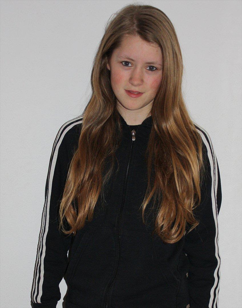 Kvinde Simone  - mig  billede 1