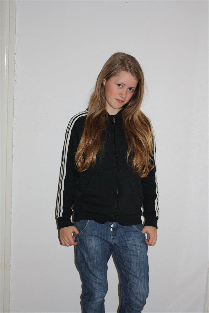 Kvinde Simone  billede 4