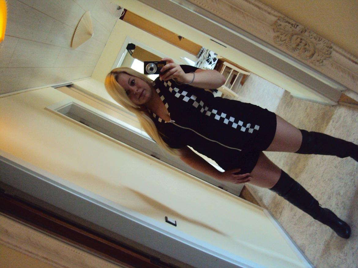 Kvinde Tanja - nyt 14 maj 2012
racer kostume billede 5