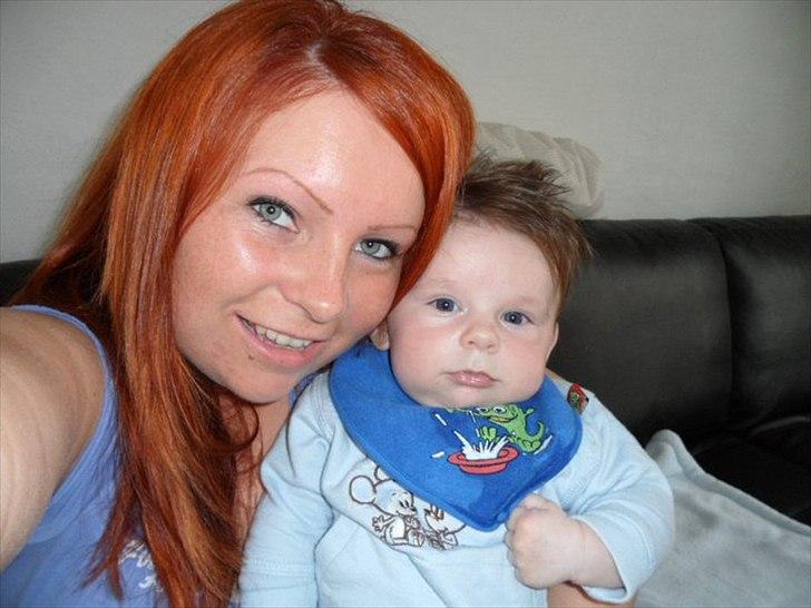 Kvinde Nina (El Nino) - Mig og min søn Cody, da han kun var omkring 1½ måned gammel. :) billede 11
