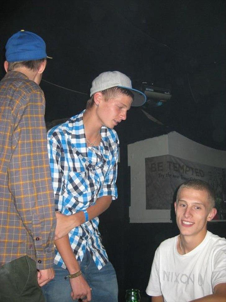 Mand Lars - Mig i midten  billede 2