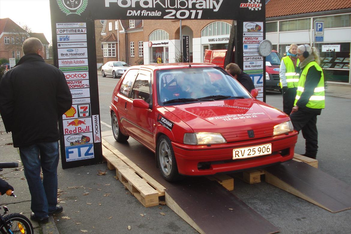 Kvinde Anja Søndergaard - Ny bil, en uge før finaleløbet! billede 18