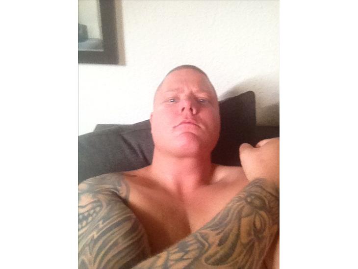 {{currentPhoto.altText}} billede {{currentPhoto.number}}