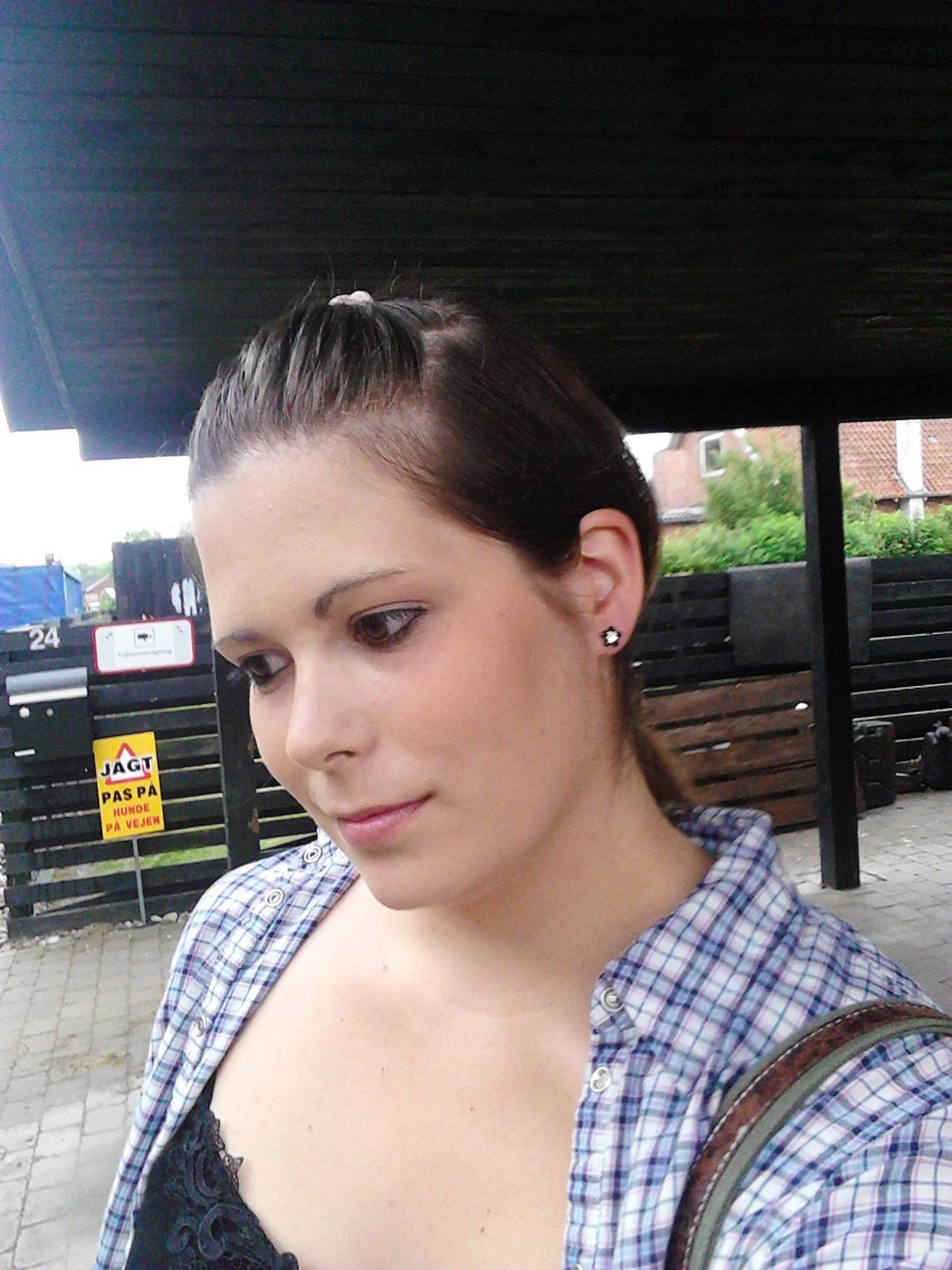 Kvinde Line billede 7