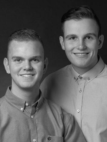 Mand Jacob D. - min bror til venstre, og undertegnede. billede 1