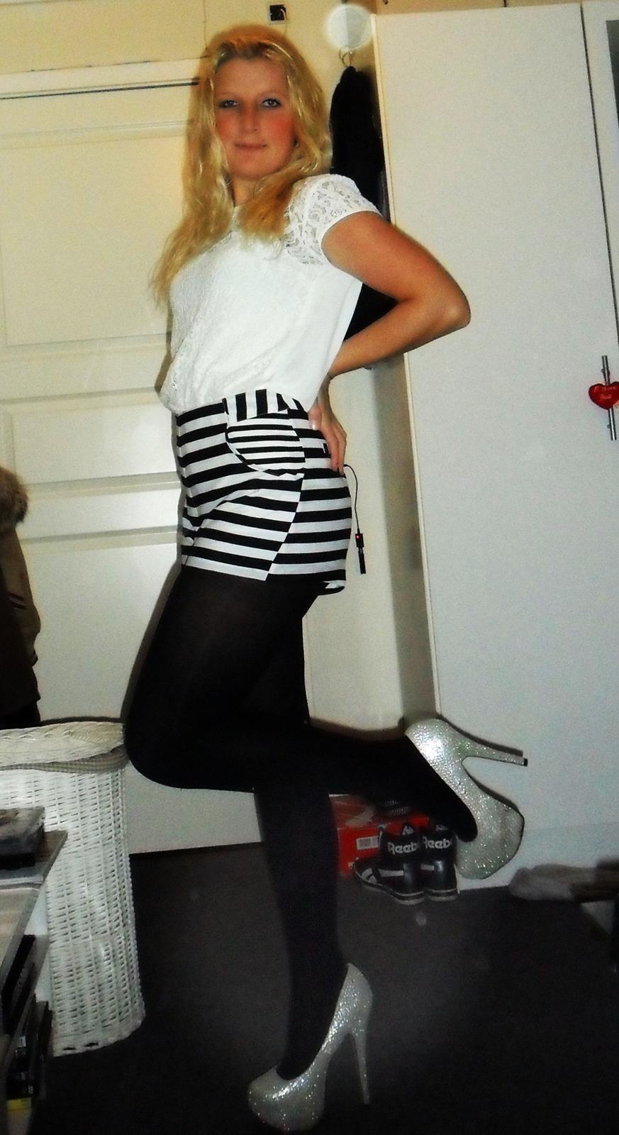 Kvinde Mia Sørensen - du kan kun være dig selv, hvis du viser det til hele verden <3 jeg er mig selv. 
fotograf: Line lindegaard. billede 7