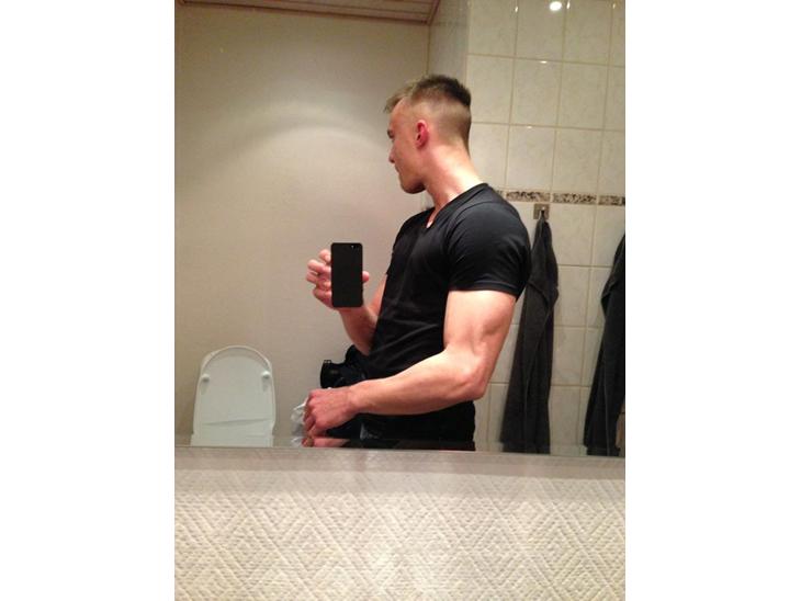 {{currentPhoto.altText}} billede {{currentPhoto.number}}