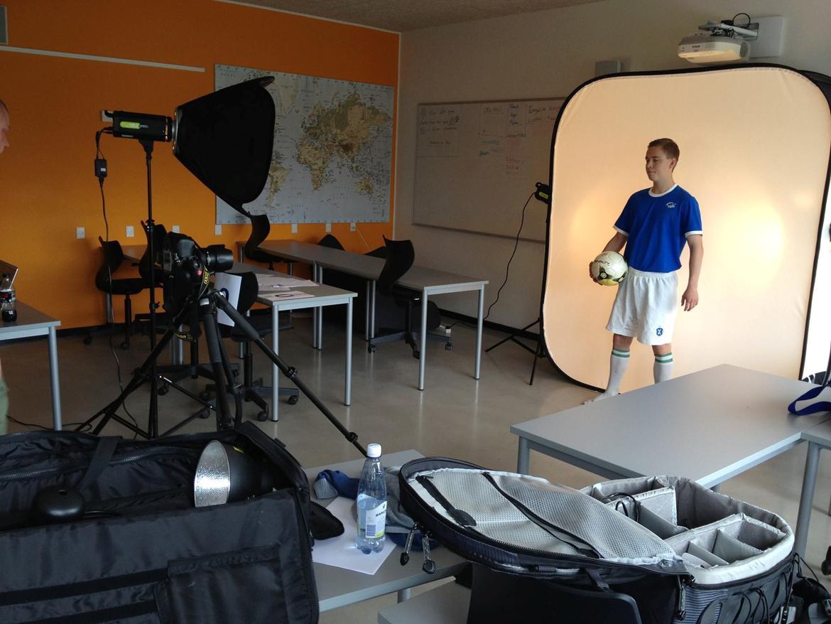 Mand Daniel Nielsen - Lidt model arbejde for vores fodbold college :-) billede 8